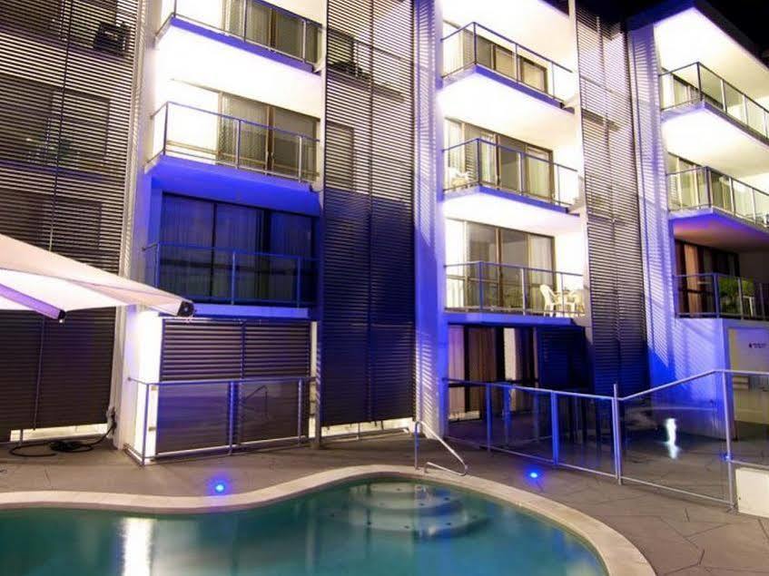 Merrima Court Holidays Caloundra Buitenkant foto