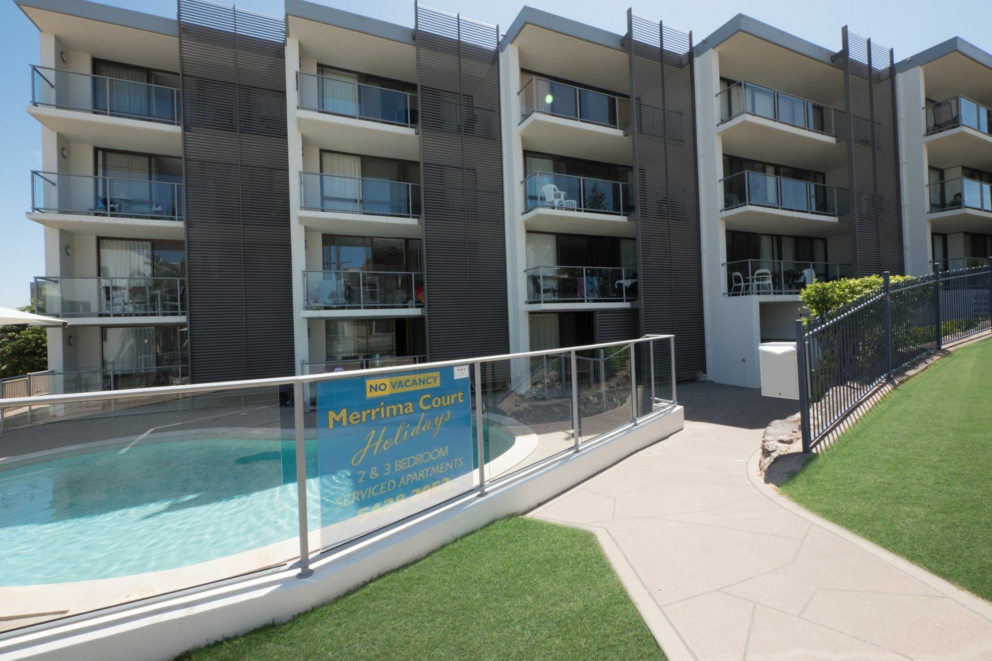 Merrima Court Holidays Caloundra Buitenkant foto